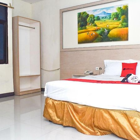 Reddoorz Plus Near Sultan Hasanuddin Airport Makassar Eksteriør billede