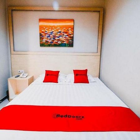 Reddoorz Plus Near Sultan Hasanuddin Airport Makassar Eksteriør billede