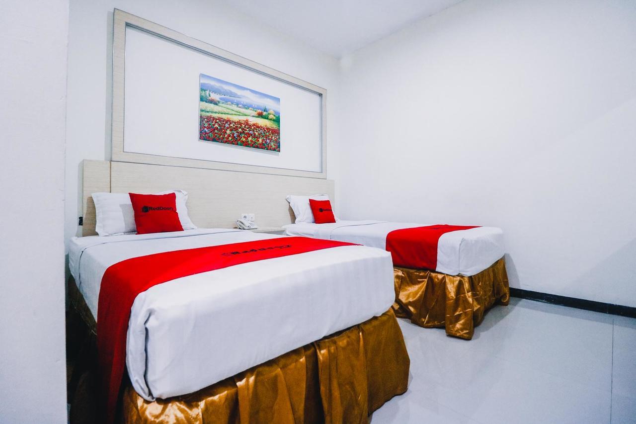 Reddoorz Plus Near Sultan Hasanuddin Airport Makassar Eksteriør billede