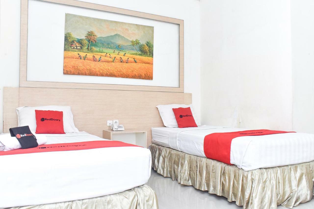 Reddoorz Plus Near Sultan Hasanuddin Airport Makassar Eksteriør billede