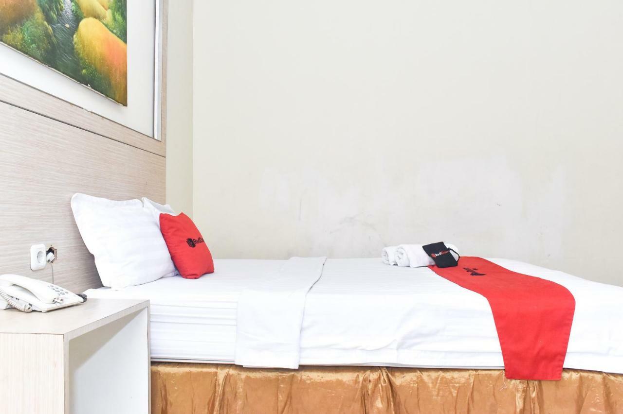 Reddoorz Plus Near Sultan Hasanuddin Airport Makassar Eksteriør billede