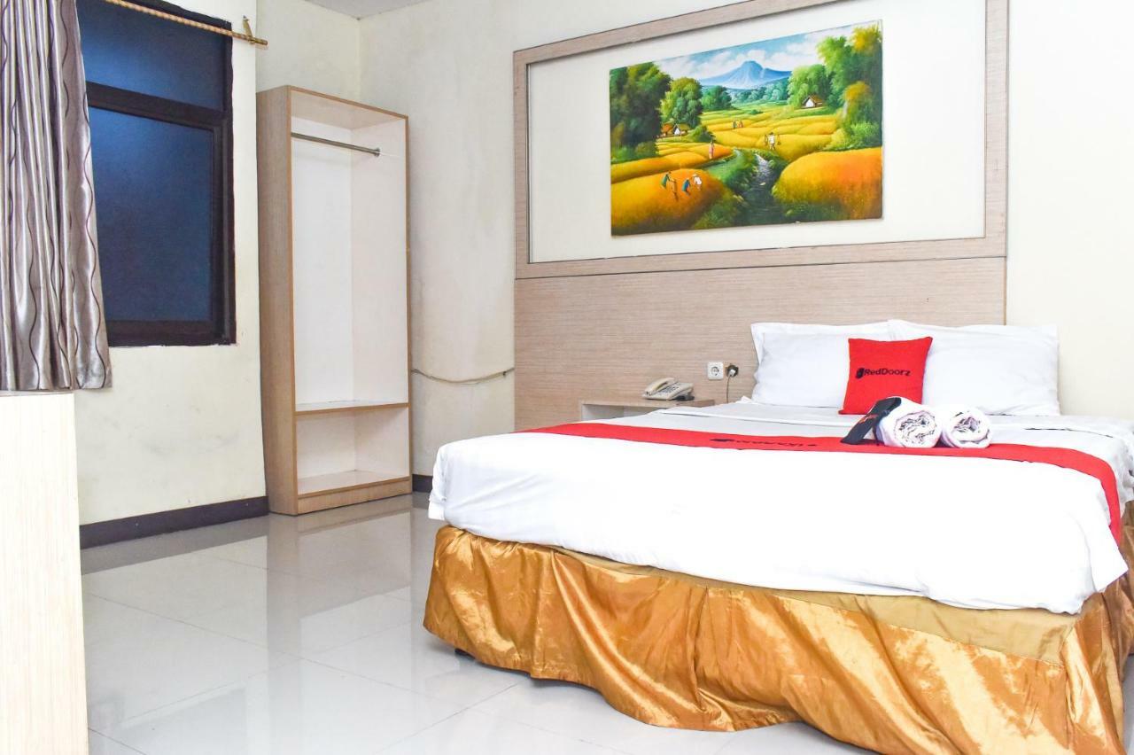 Reddoorz Plus Near Sultan Hasanuddin Airport Makassar Eksteriør billede