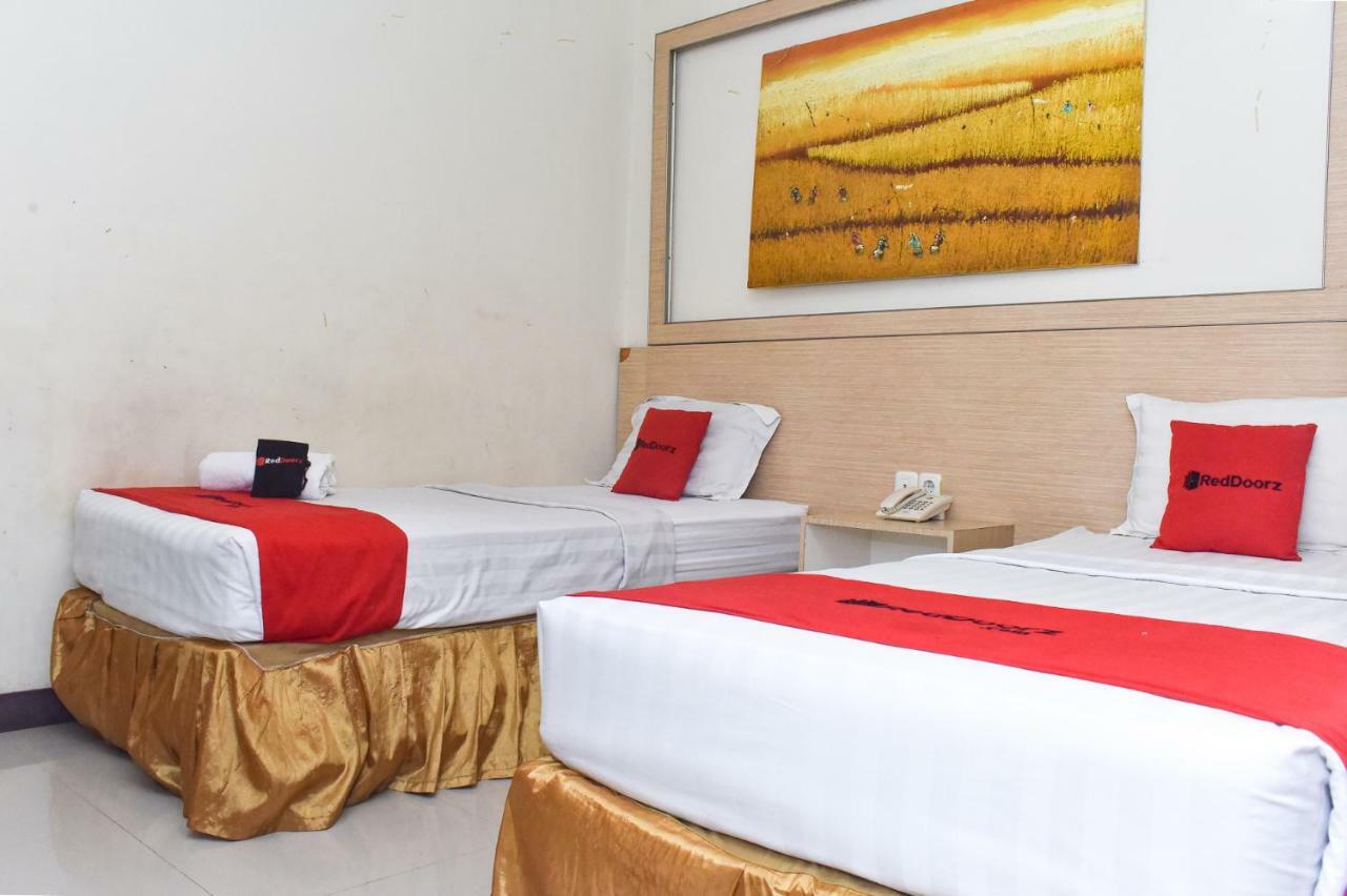 Reddoorz Plus Near Sultan Hasanuddin Airport Makassar Eksteriør billede