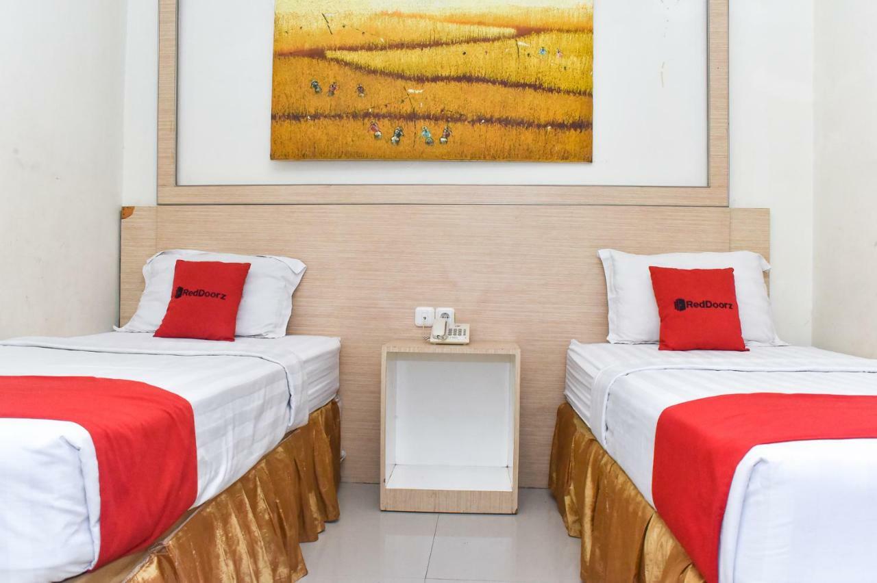 Reddoorz Plus Near Sultan Hasanuddin Airport Makassar Eksteriør billede