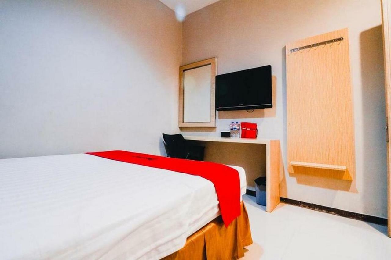 Reddoorz Plus Near Sultan Hasanuddin Airport Makassar Eksteriør billede